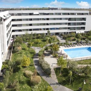 Faza 1 Atria Urban Resort Piscian la bloc